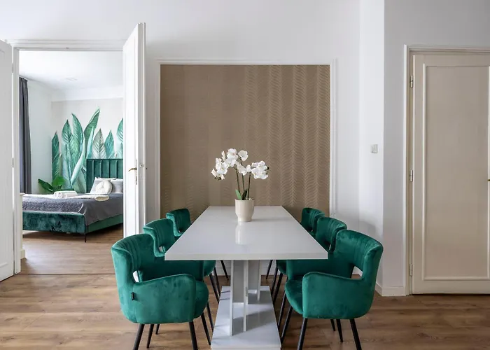 Luxy Spacious & Cozy With Balcony 公寓 *