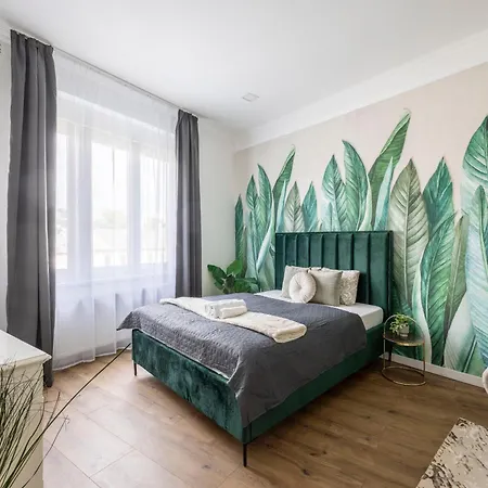 Appartement Luxy Spacious & Cozy With Balcony *