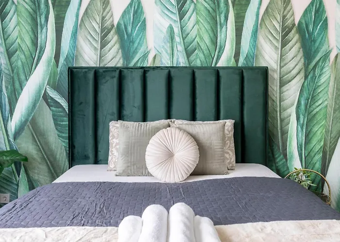 Apartment Luxy Spacious & Cozy With Balcony *