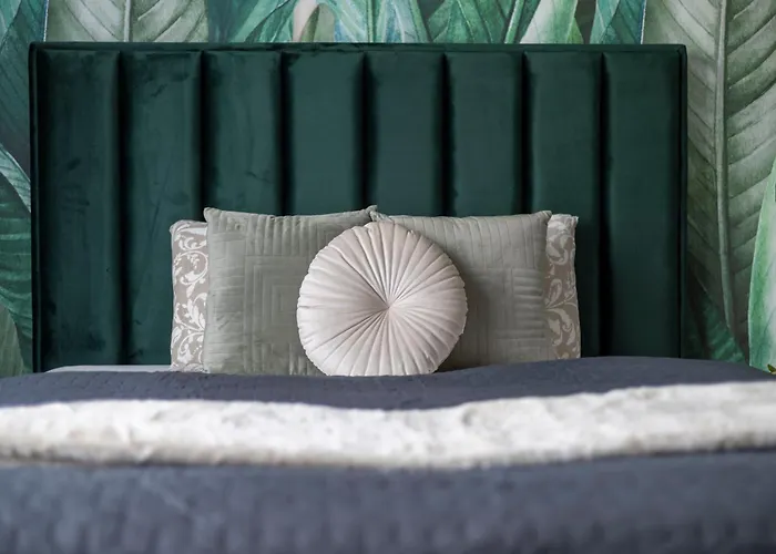 Apartment Luxy Spacious & Cozy With Balcony *