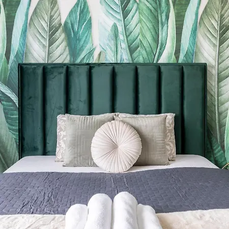 Apartament Luxy Spacious & Cozy With Balcony *