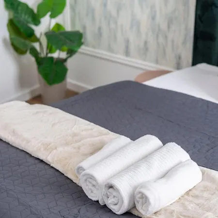 Apartament Luxy Spacious & Cozy With Balcony