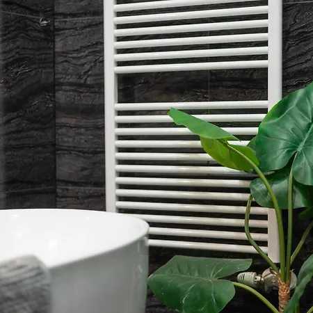 Luxy Spacious & Cozy With Balcony * ブダペスト